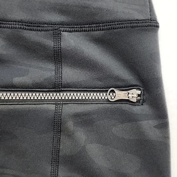 Lululemon Rocket Pencil Skirt Black Retro Grey Camo Zip Pockets Stretch Size 4 - Picture 12 of 16